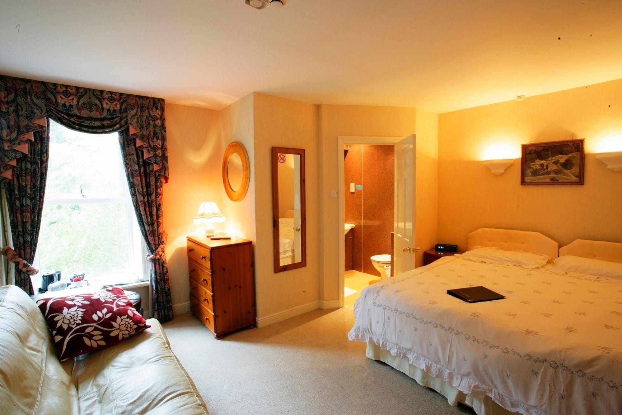 Ilkley Riverside Hotel Екстериор снимка