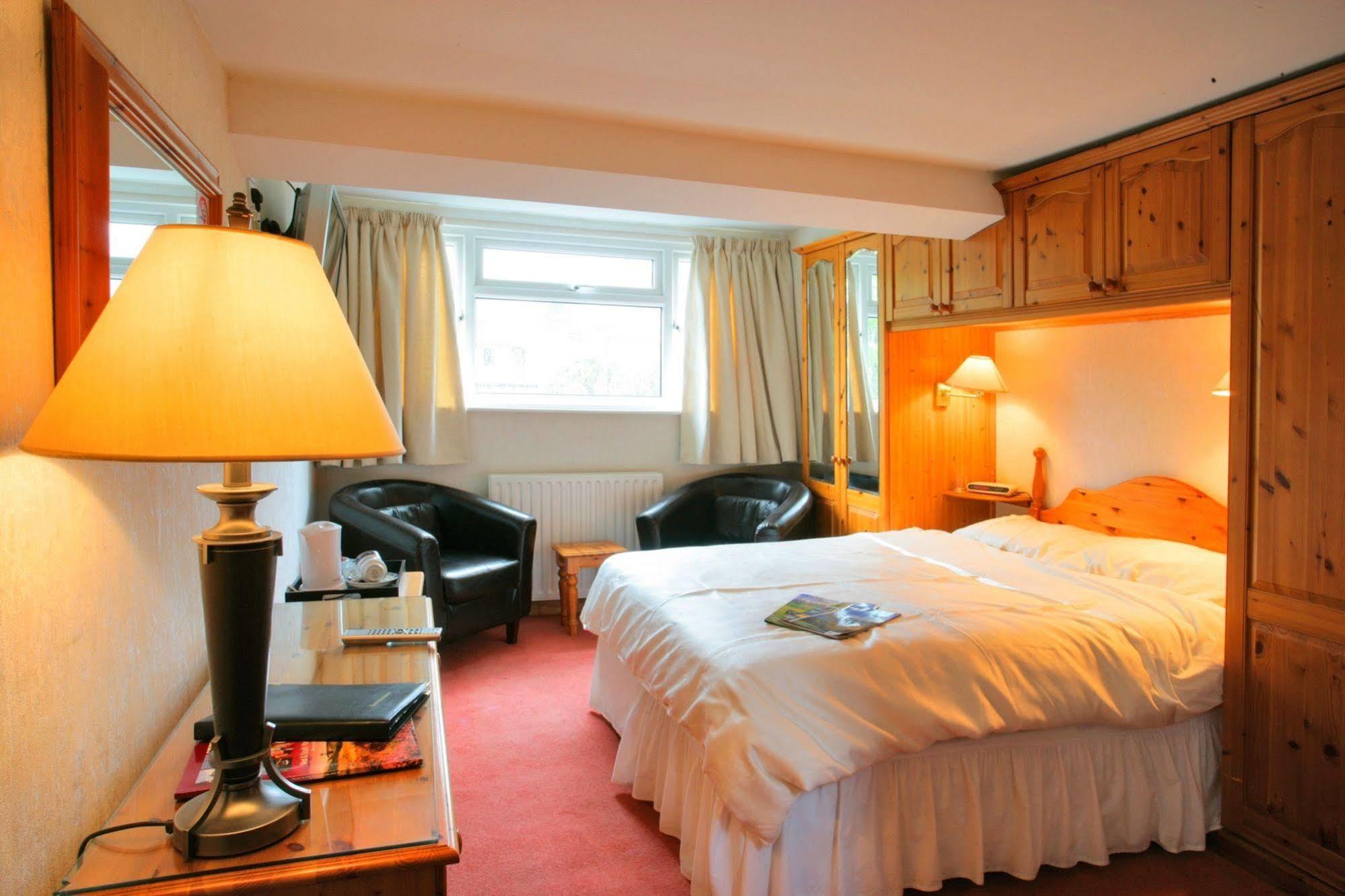 Ilkley Riverside Hotel Екстериор снимка