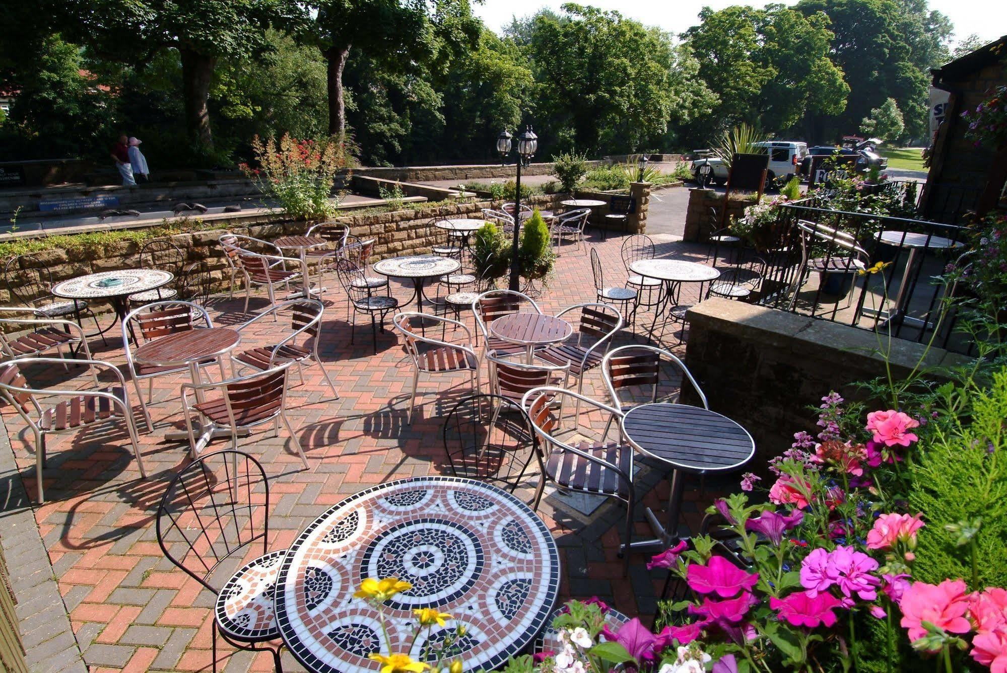 Ilkley Riverside Hotel Екстериор снимка