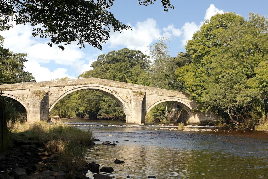 Ilkley Riverside Hotel Екстериор снимка